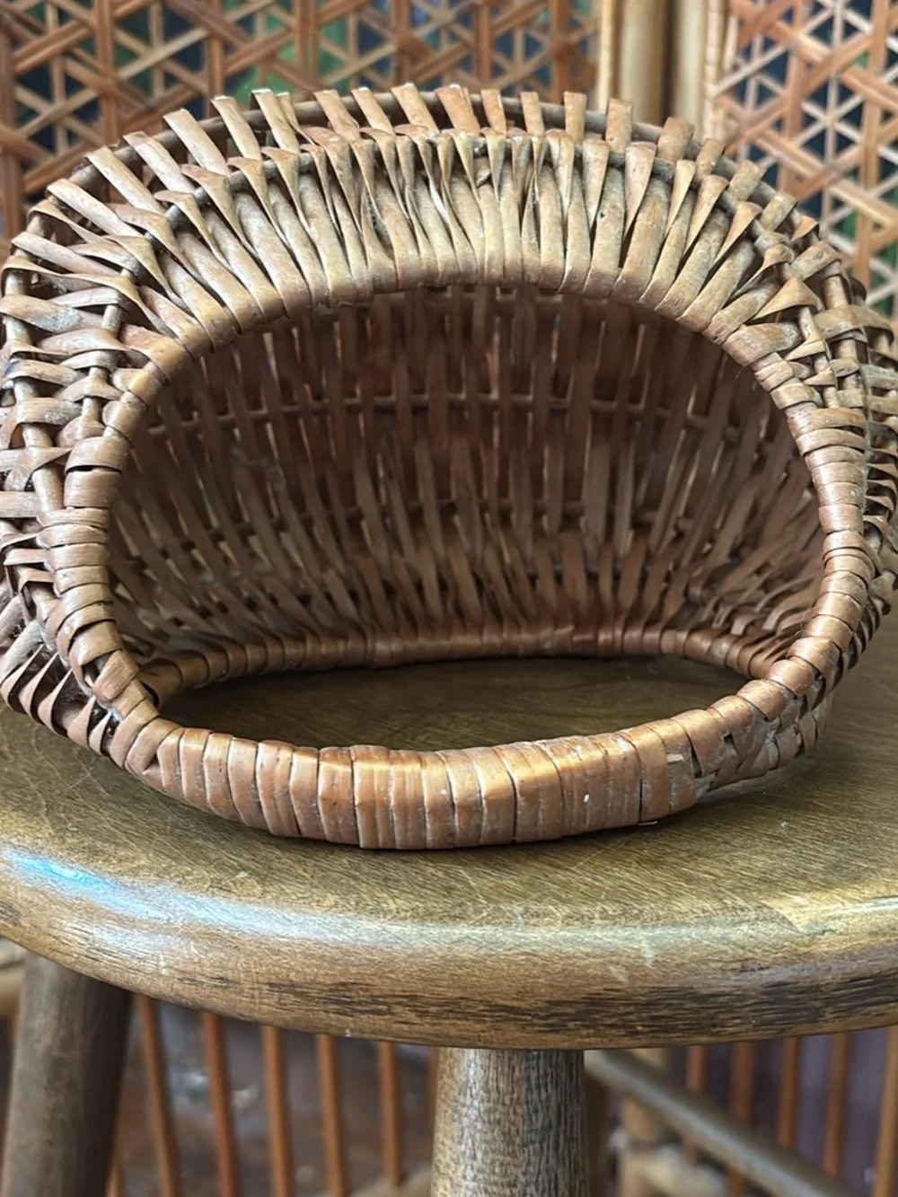 Woven Rattan Basket Handbag in Brown